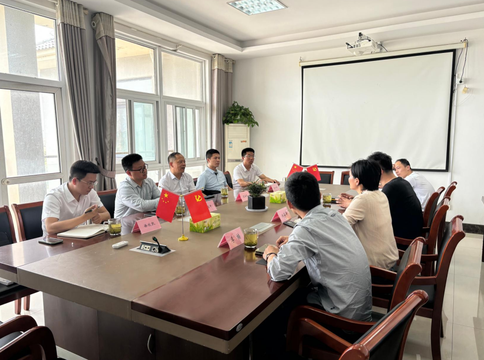 聚焦同业难题 共话发展新篇——公司领导率队赴南京苏通路桥工程有限公司开展同业交流