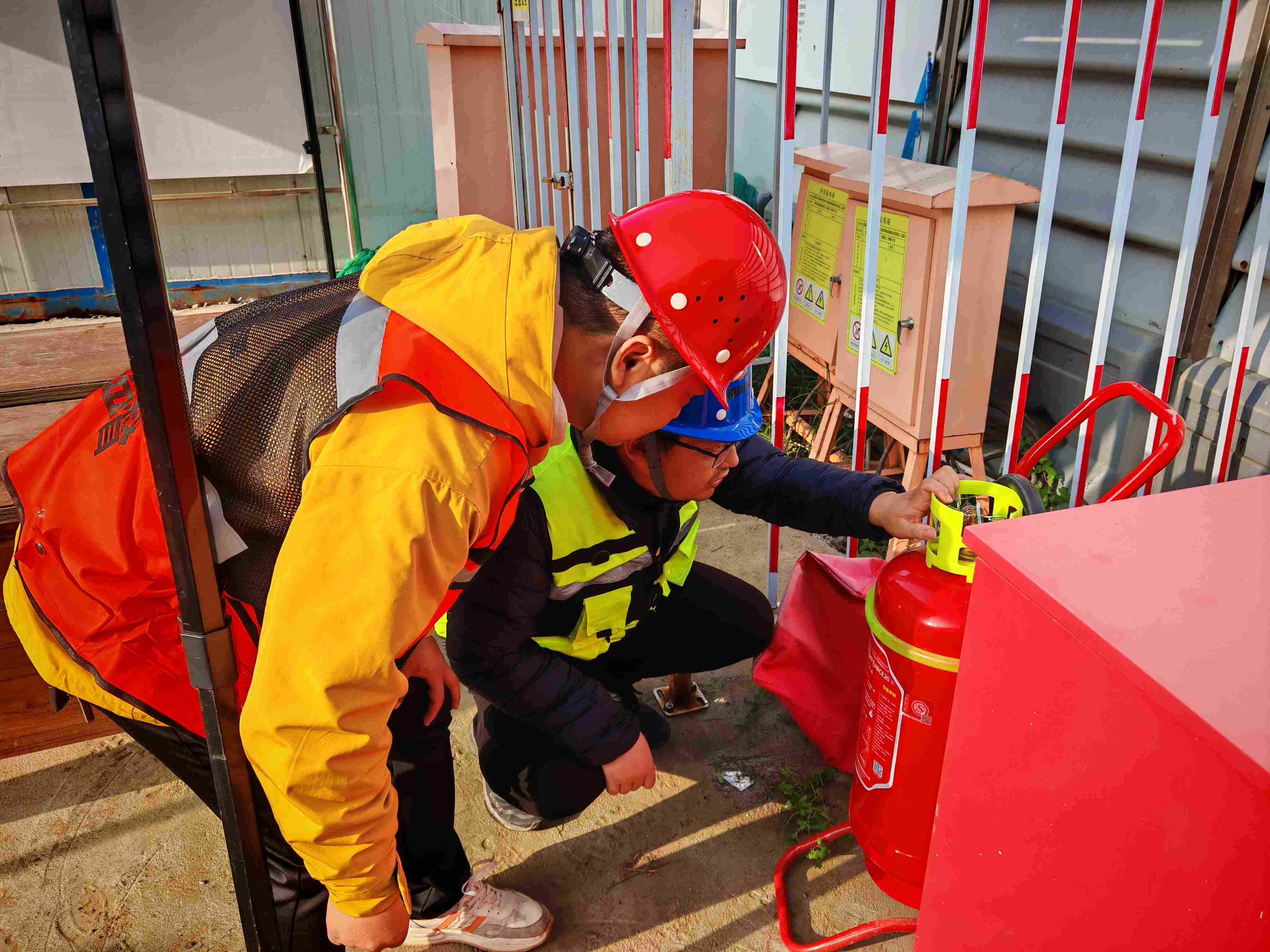 1764318350241115.jpg 1764318350241115.jpg